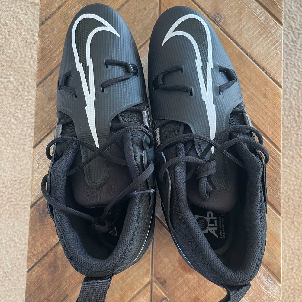 NEW! Alpha Prime Nike Football Cleats Size 11